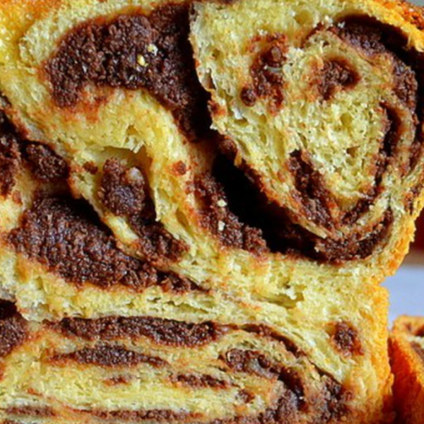 COZONAC FACUT IN CASA CU NUCA SI  CACAUA