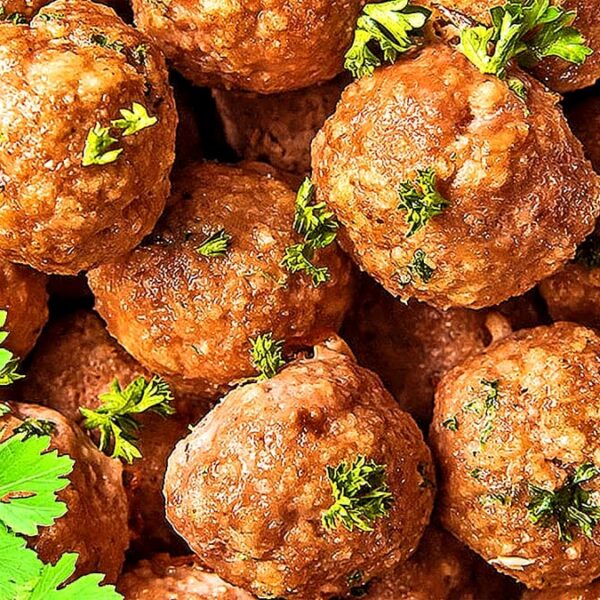 CHIFETELE DE PORC CU USTUROI SI MARAR VERDE