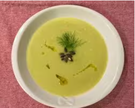 CREMA DE DOVLECEI SERVITA CU CRUTOANE FACUTE IN CASA 3L