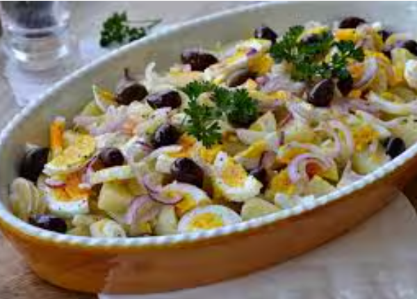 SALATA ORIENTALA CU CASTRAVETI MURATI LA SARAMURA, OU FIERT SI MASLINE 800 GR