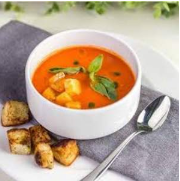 SUPA CREMA DE ROSII CU BUSUIOC SI CRUTOANE